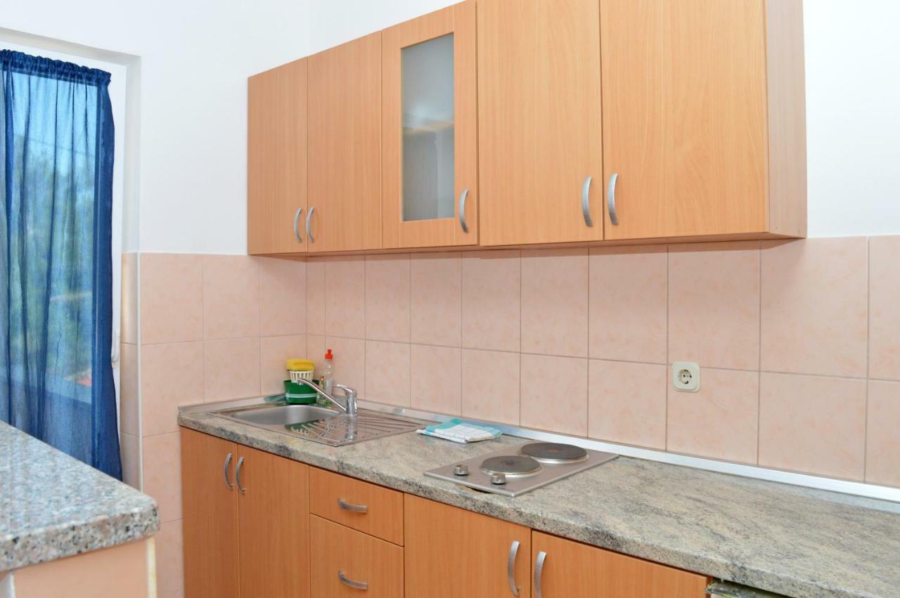 Apartmani Macak II Novalja Eksteriør bilde
